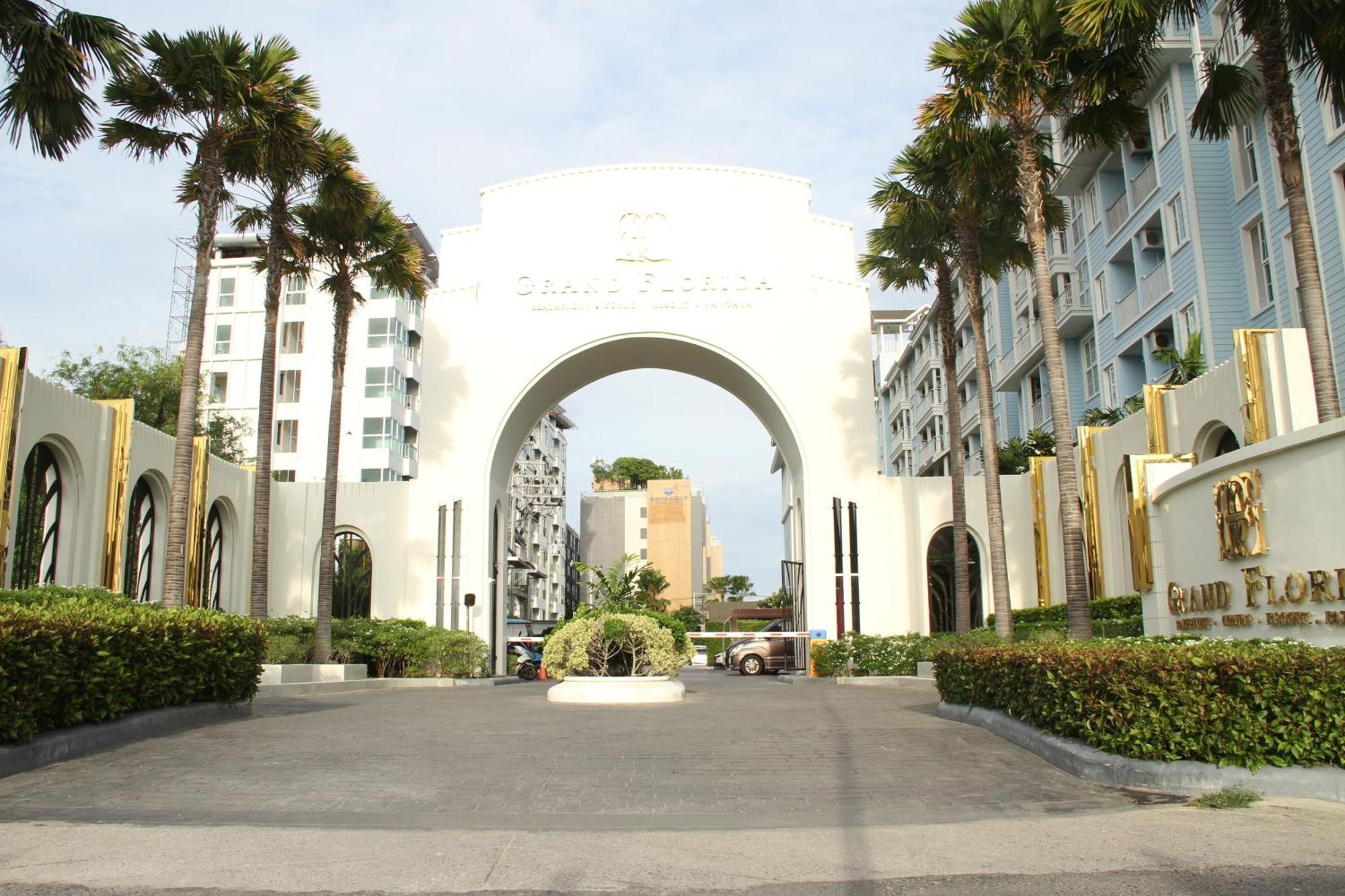 Grand Florida芭提雅带免费游泳池温泉和健身房和办公区水上花园公寓e208 Praia de Jomtien Exterior foto