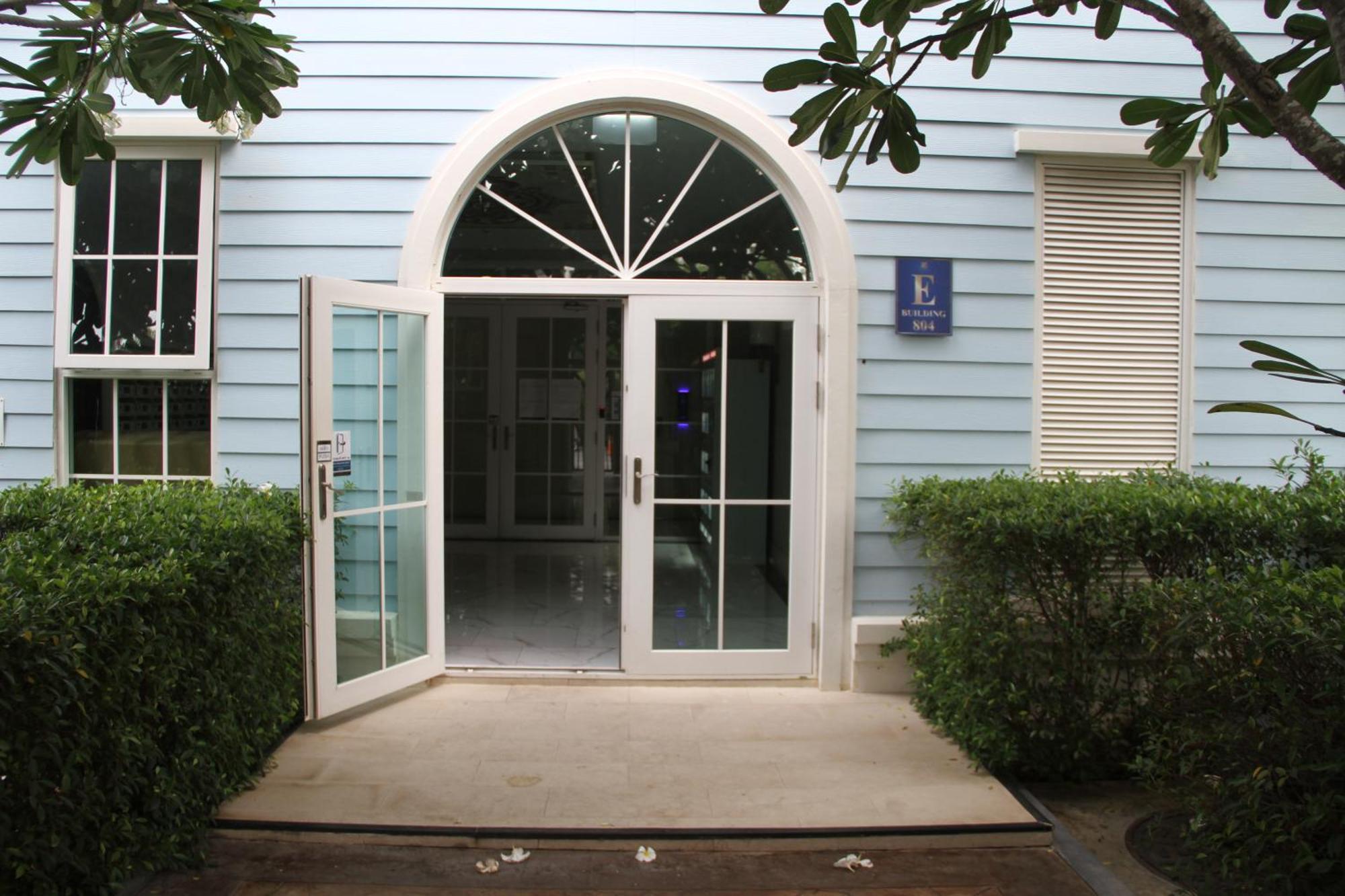 Grand Florida芭提雅带免费游泳池温泉和健身房和办公区水上花园公寓e208 Praia de Jomtien Exterior foto