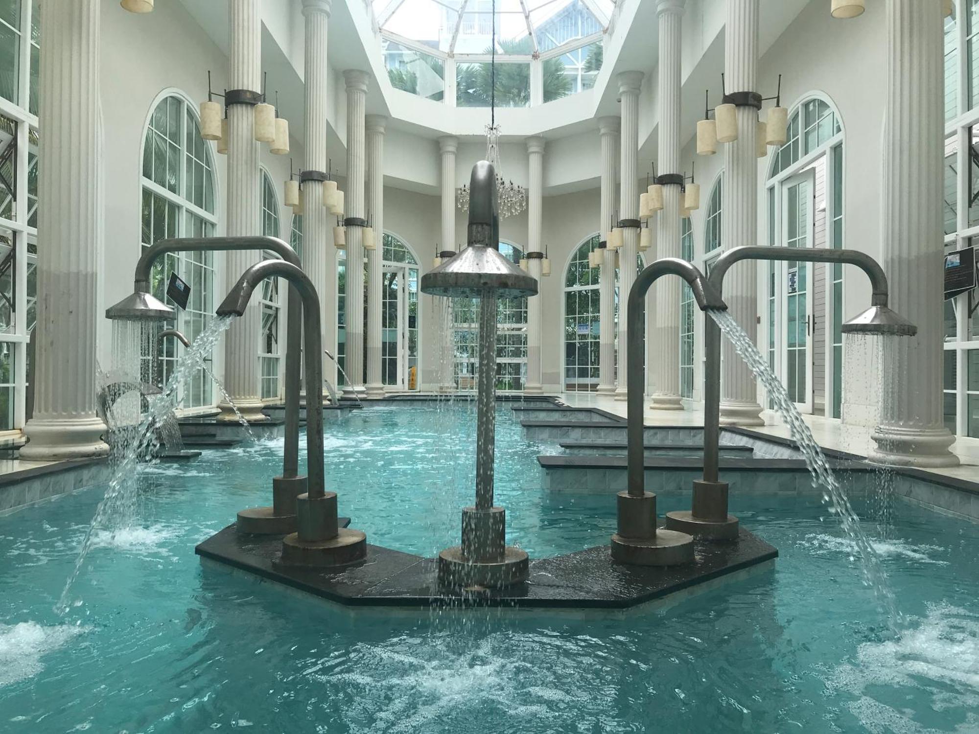 Grand Florida芭提雅带免费游泳池温泉和健身房和办公区水上花园公寓e208 Praia de Jomtien Exterior foto